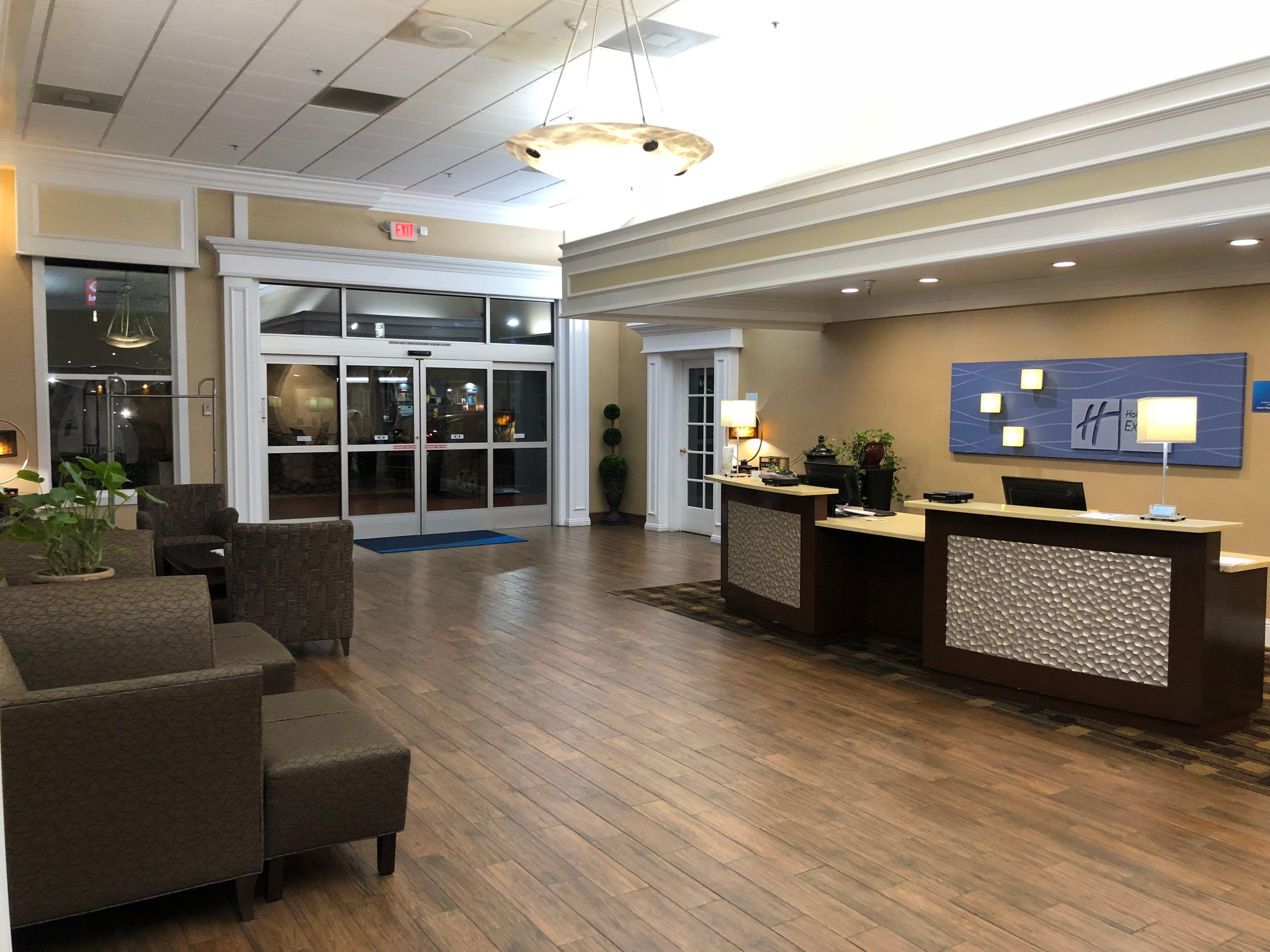 Holiday Inn Express Corning By Ihg Εξωτερικό φωτογραφία