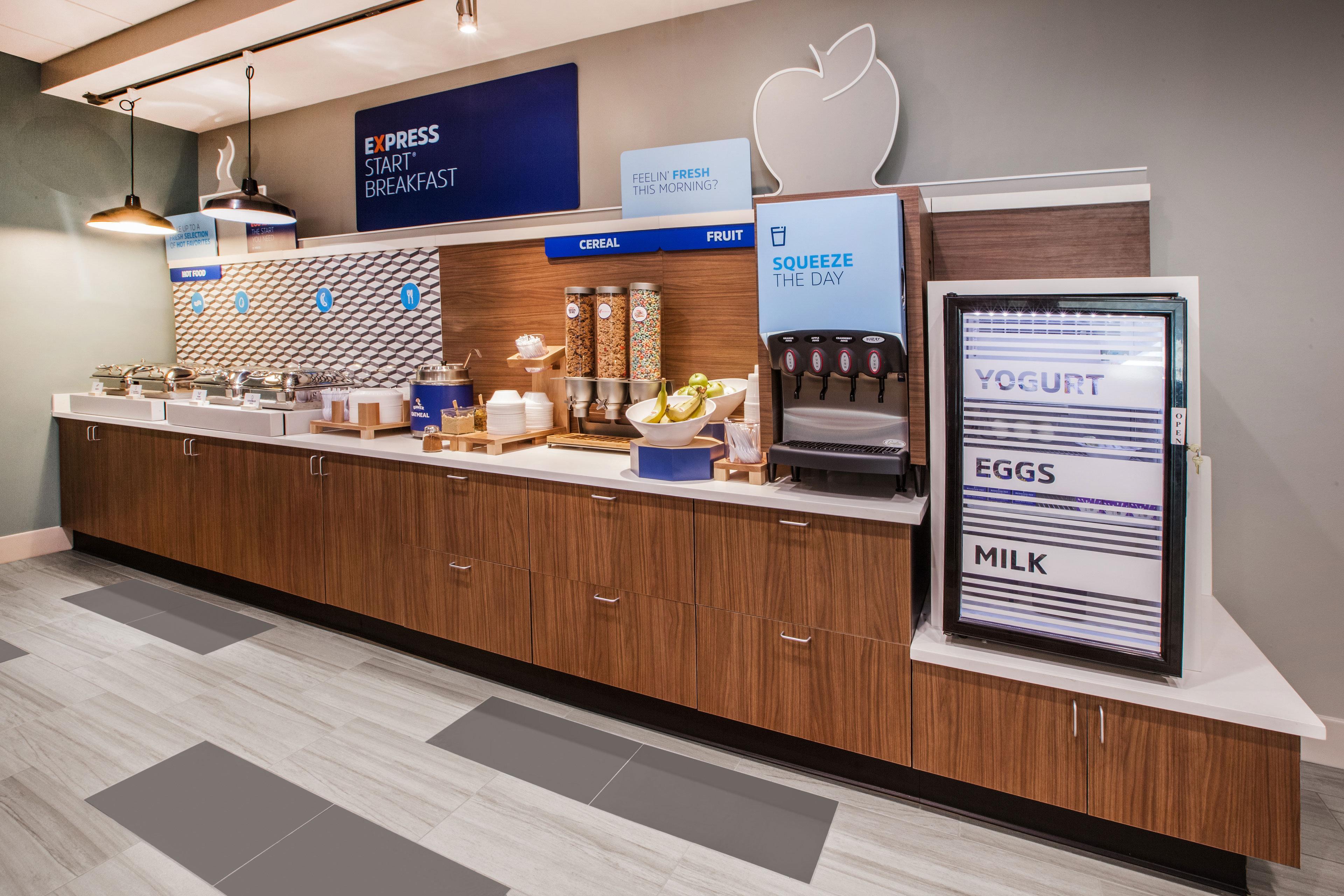 Holiday Inn Express Corning By Ihg Εξωτερικό φωτογραφία