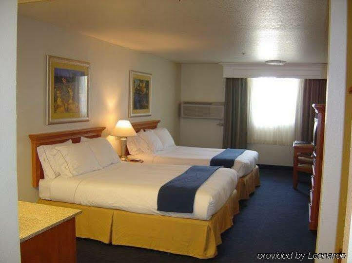 Holiday Inn Express Corning By Ihg Εξωτερικό φωτογραφία